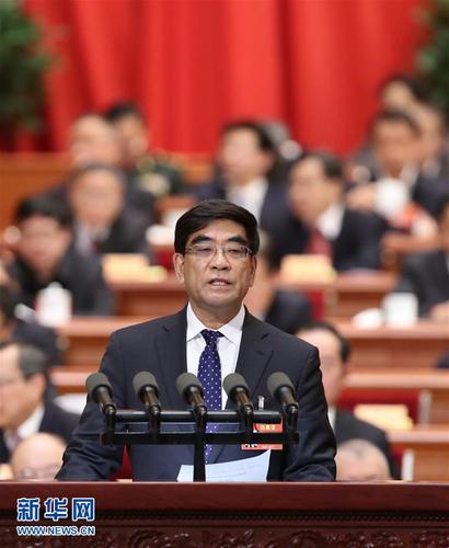 3月9日，全国政协十二届五次会议在北京人民大会堂举行第二次全体会议。这是傅成玉委员作《重视国企改革中遇到的新问题》的发言。 新华社记者刘卫兵 摄