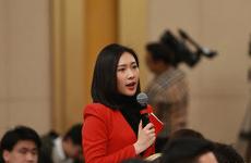 深圳卫视记者就提问“红顶中介问题”