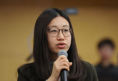 大公报记者提问“划拨国有资本补充社保基金”