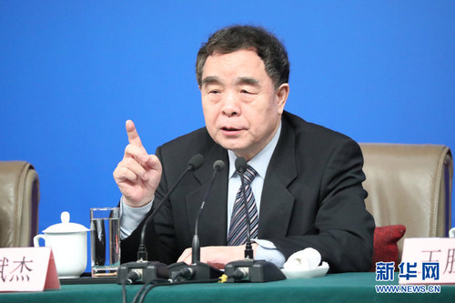 图为柳斌杰回答记者提问。新华网中国政府网 翟子赫 摄