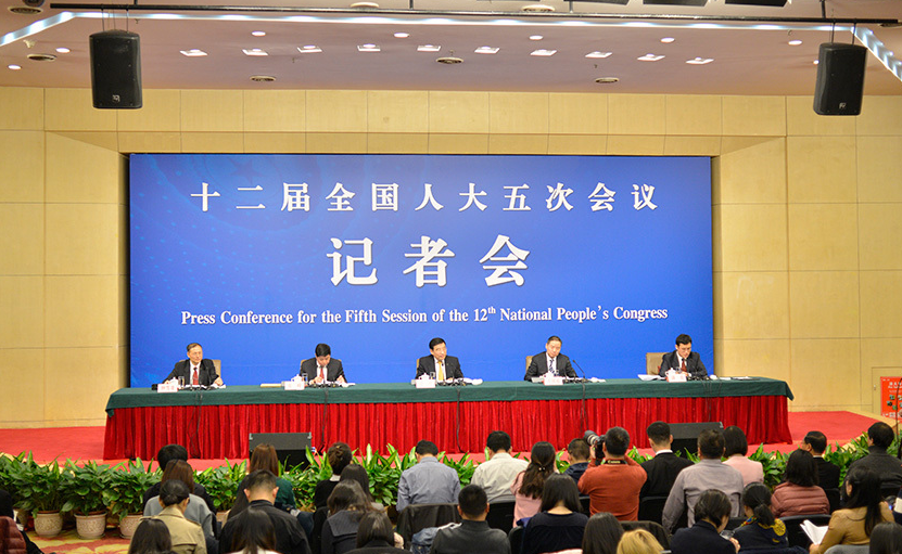 十二届全国人大五次会议工信部负责人就“推进实施‘中国制造2025’”答记者问