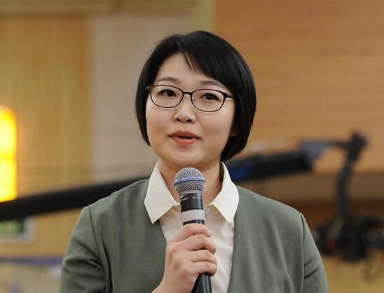 李斌：取消农村贫困人口在县域普通门诊的医保起付线