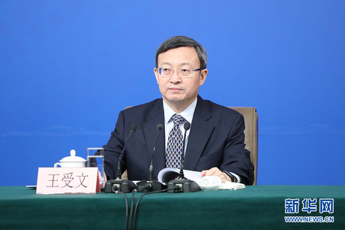 图为商务部副部长王受文。