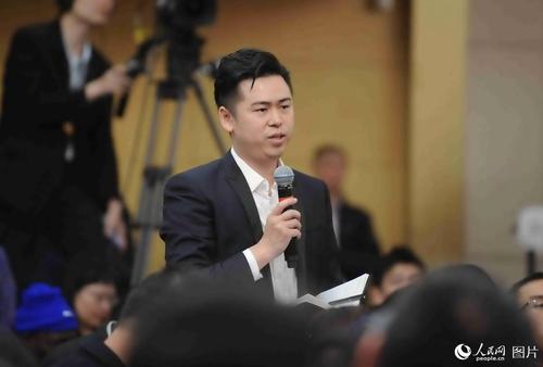 深圳卫视记者提问