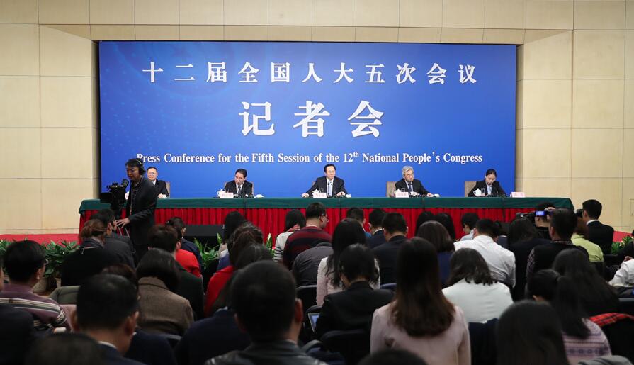 十二届全国人大五次会议农业部负责人就“推进农业供给侧结构性改革”答记者问