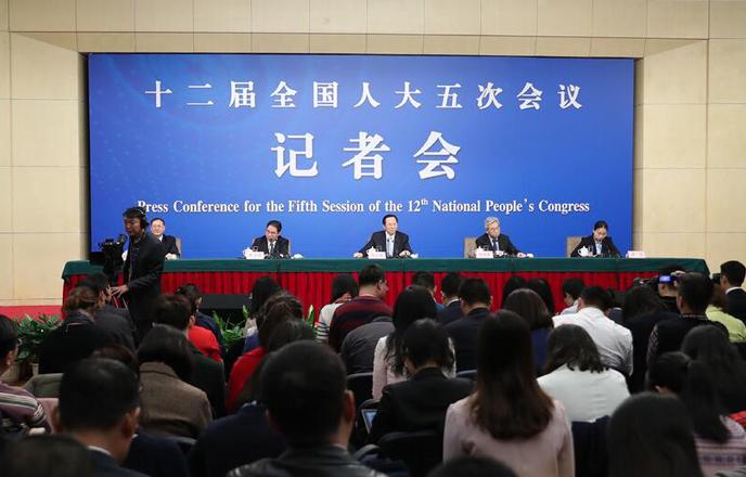 十二届全国人大五次会议农业部负责人就“推进农业供给侧结构性改革”答记者问