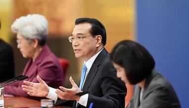 国务院总理李克强与中外记者见面