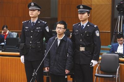 男子盗千余万打赏主播400多万:她们陪我说笑解压