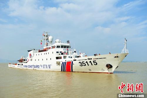 中国海警舰船编队3月22日在中国钓鱼岛领海巡航