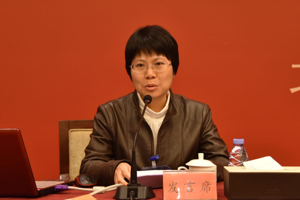 8、民盟广东省委参政议政工作处处长李敬东介绍参政议政经验体会。张雨斌 摄影