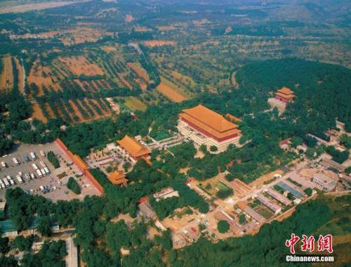 北京市，明十三陵长陵——明成祖陵墓，为十三陵中最大规模的一个。 胡维标 摄 图片来源：CTPphoto