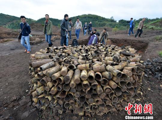 桐木岭遗址出土的坩埚。　通讯员 欧阳常海 摄