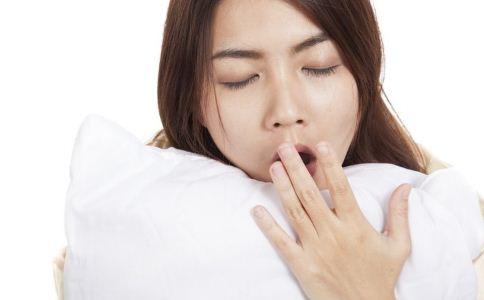 失眠吃什么好 失眠吃什么能治疗 失眠怎么办