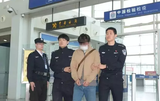 “天津版丁义珍”被劝返！身负亿元重案逃国外！