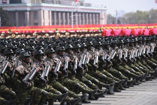 境外媒体：中国敦促美朝从战争边缘后退_《参考消息》官方网站