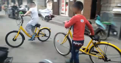 厉害了！小学生5秒破解小黄车密码 惊呆路人