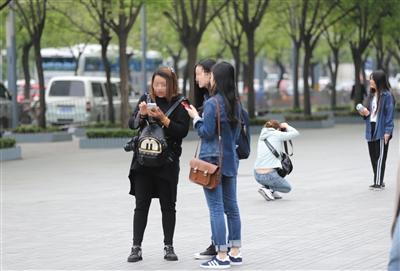 点击进入下一页