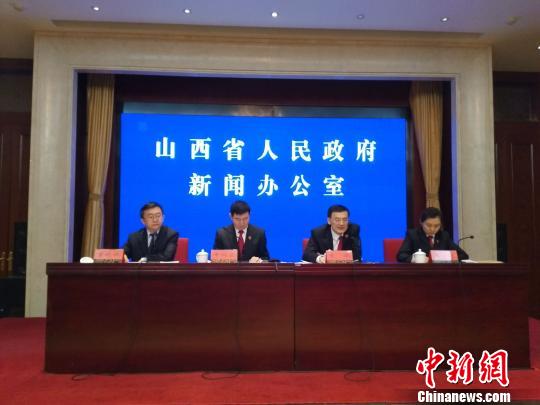 山西省高级人民法院10日召开新闻发布会称，近一年来，山西法院多措并举推进家事审判改革的实施，并取得成效。改革中，山西法院把维护未成年人权益最大化作为一项改革目标。　刘小红 摄