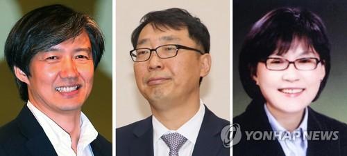 从左依次为新任民政首秘曹国、宣传首秘尹永灿、人事首秘赵显玉。（图片来源：韩联社）