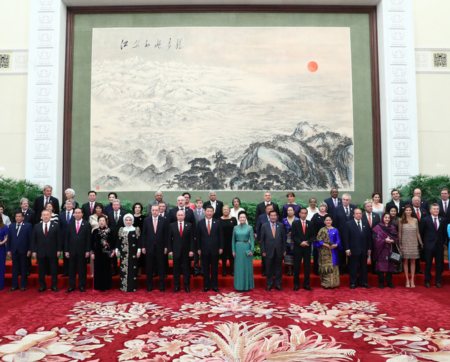 习近平为出席“一带一路”论坛的外方代表团团长及嘉宾举行宴会