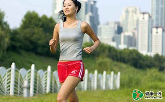 跑步会让胸变小？不可能！