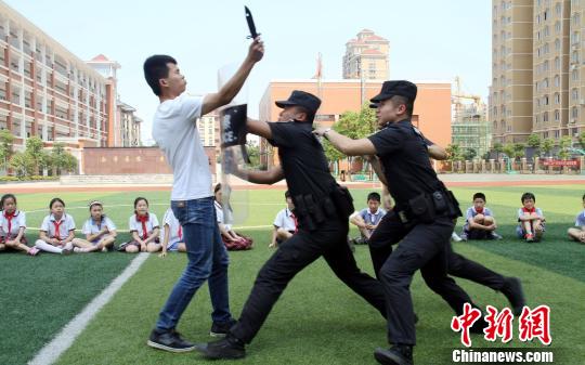 点击进入下一页