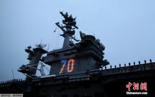 美国“卡尔文森”号航空母舰