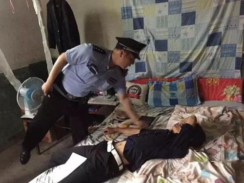 男子服药直播自杀被警察救下 事后埋怨不该救我