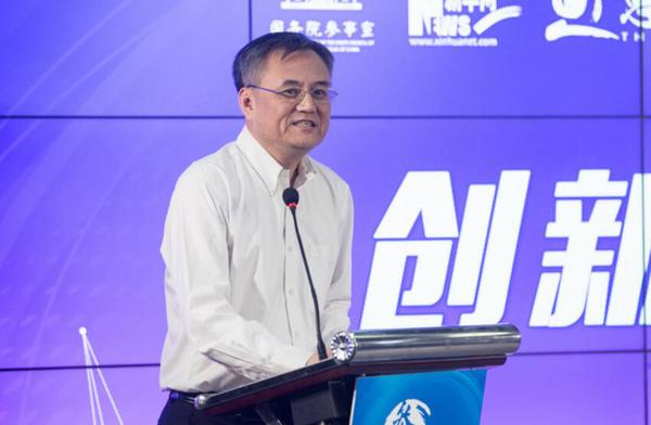 钱颖一：创新人才的教育，仅靠知识积累就可以吗？我的回答是否定的。