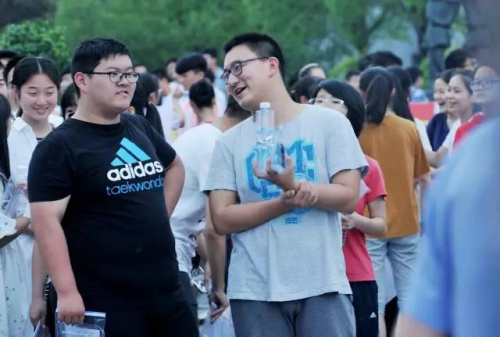 点击进入下一页