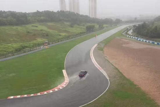 北方多阵雨高温缩减 明起江南雨势增强
