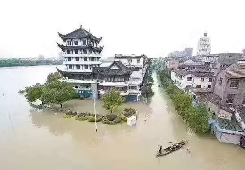 钱塘江流域暴发建国后第二大洪水 百年古桥被冲毁