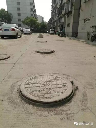 40多个井盖，个个高出地面5公分，绊倒你没商量！