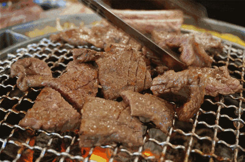 小伙吃了一顿烤肉 准备买房交首付的55万没了