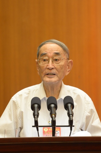 厉以宁