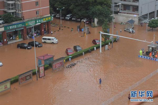 (环境)(3)暴雨袭长沙