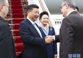 习主席，莫斯科欢迎您！