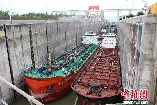 三峡水库水位陡涨9米三峡船闸转五级运行（图）