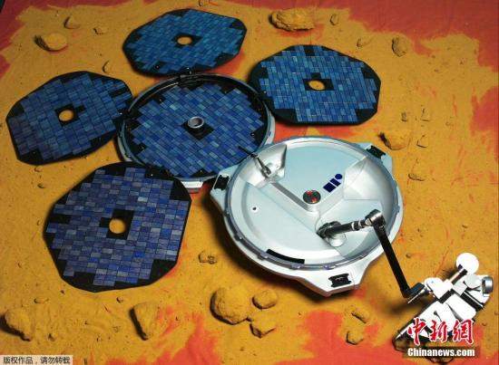 1月16日,欧洲航天局宣布,美国航天局的火星勘测轨道飞行器拍摄的高分辨率图像证实,失联十余年的欧洲“猎兔犬2”号火星着陆器确实已成功在火星表面着陆,不过此后的故障导致其无法与地球联系。是由欧洲航天局提供的“猎兔犬2”号的效果图。 1月16日,欧洲航天局宣布,美国航天局的火星勘测轨道飞行器拍摄的高分辨率图像证实,失联十余年的欧洲“猎兔犬2”号火星着陆器确实已成功在火星表面着陆,不过此后的故障导致其无法与地球联系。是由欧洲航天局提供的“猎兔犬2”号的效果图。