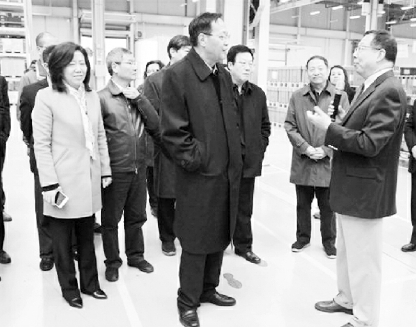 调研组在江苏美国爱科集团调研。