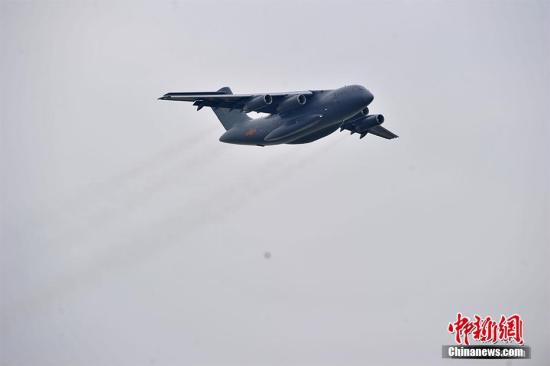 运-20是我国自行研制的一种大型、多用途运输机，可在复杂气象条件下执行各种物资和人员的长距离航空运输任务。 <a target='_blank' href='http://www.chinanews.com/' >中新网</a>记者 金硕 摄