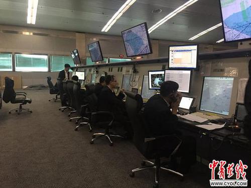 首都机场遇今年首场大暴雨，航班大面积延误或取消
