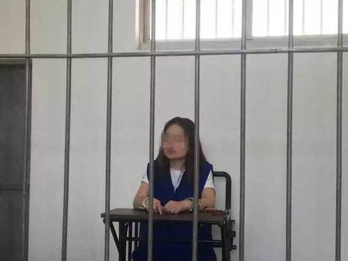“黄鳝门”女主播：运气不好才被抓 老公等我领证