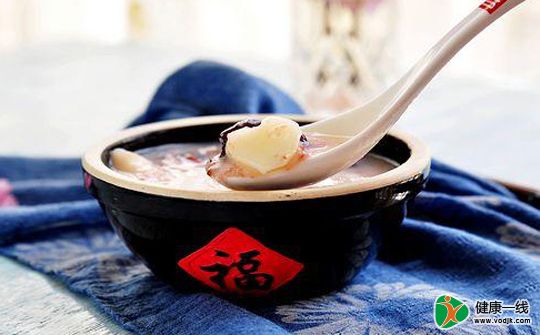 伏天气温高 试试四款消暑粥