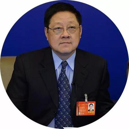 许前飞：高院院长都在，缺他