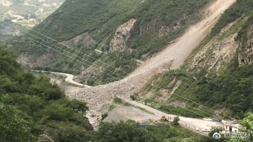 塌方现场。图片来自：