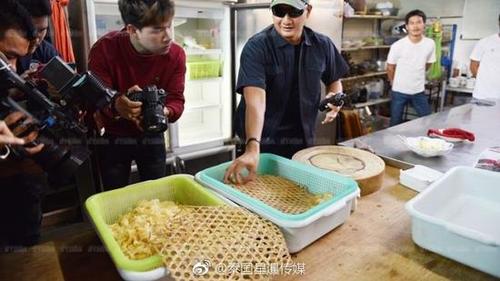 泰国餐厅向中国游客销售假燕窝 用椰子树皮假冒