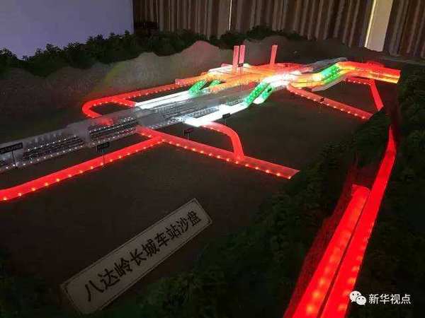 (图：红色管道为求生通道)