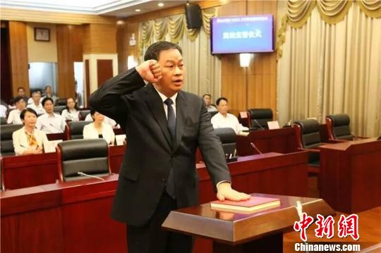 邓建伟出任广东佛山副市长、公安局长