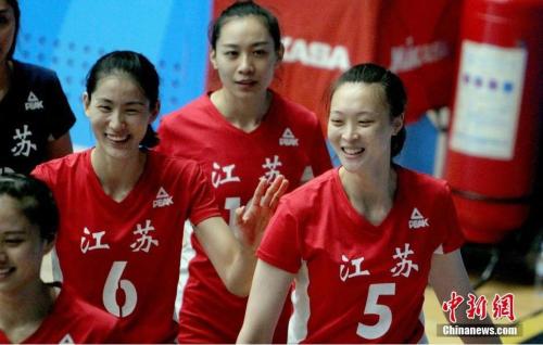 女排比赛备受关注。 <a target='_blank' href='http://www.chinanews.com/'>中新社</a>记者 张道正 摄